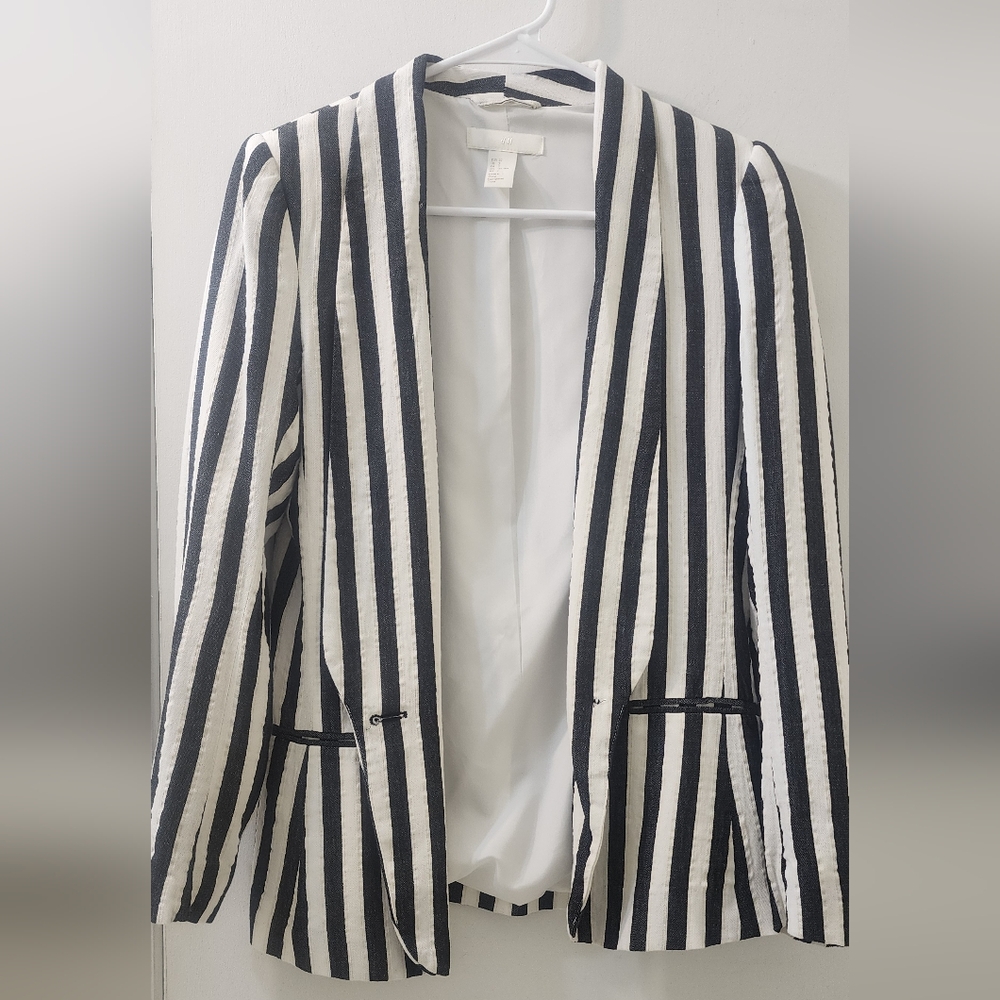 H&M Black and White Striped Blazer‎